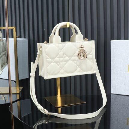 Dior book tote bag（21.5×13×7.5cm）For more styles contact us