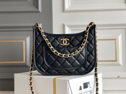 Chanel 𝗁𝗈𝖻𝗈 crossbody hippie bag（20*24*6𝖼𝗆）For more styles contact us