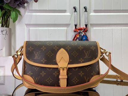 Louis Vuitton diane handbag（25.0×9.0×15.0cm）For more styles contact us
